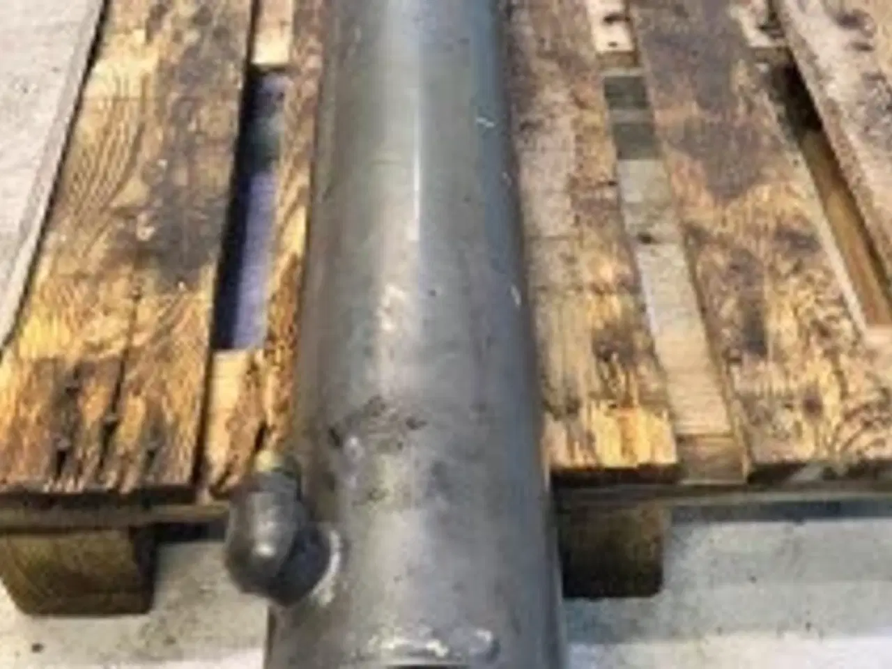 Billede 8 - New Holland LB115B Cylinder 85800830