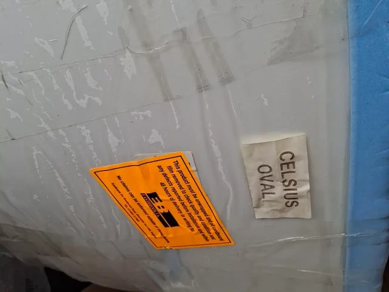 Billede 2 - Stromberg Celsius Oval Badekar 1900x 1000 akrylic med paneler.