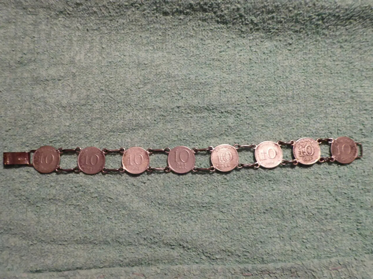 Billede 2 - Sølv armbånd med gamle svenske 10 øres sølv mønter