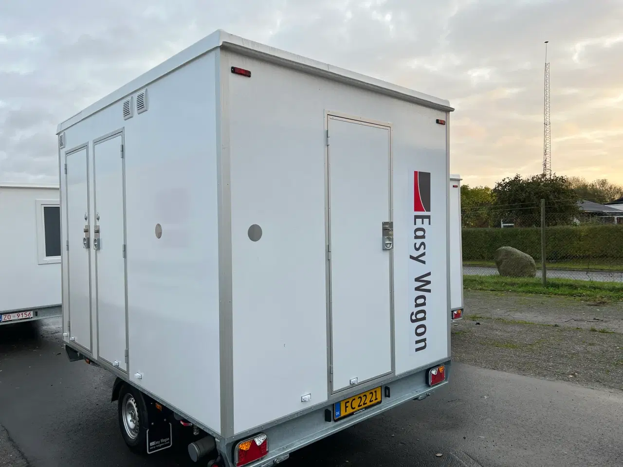 Billede 5 - Type 320: Toiletvogn med 4 toiletter og 3 urinaler