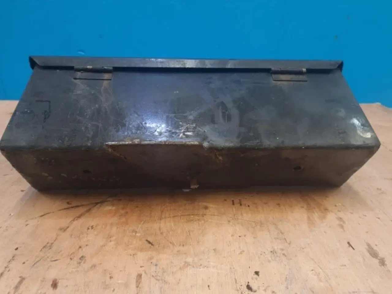 Billede 2 - Ford 6640 Værkktøjkasse F0NN17005AA11M