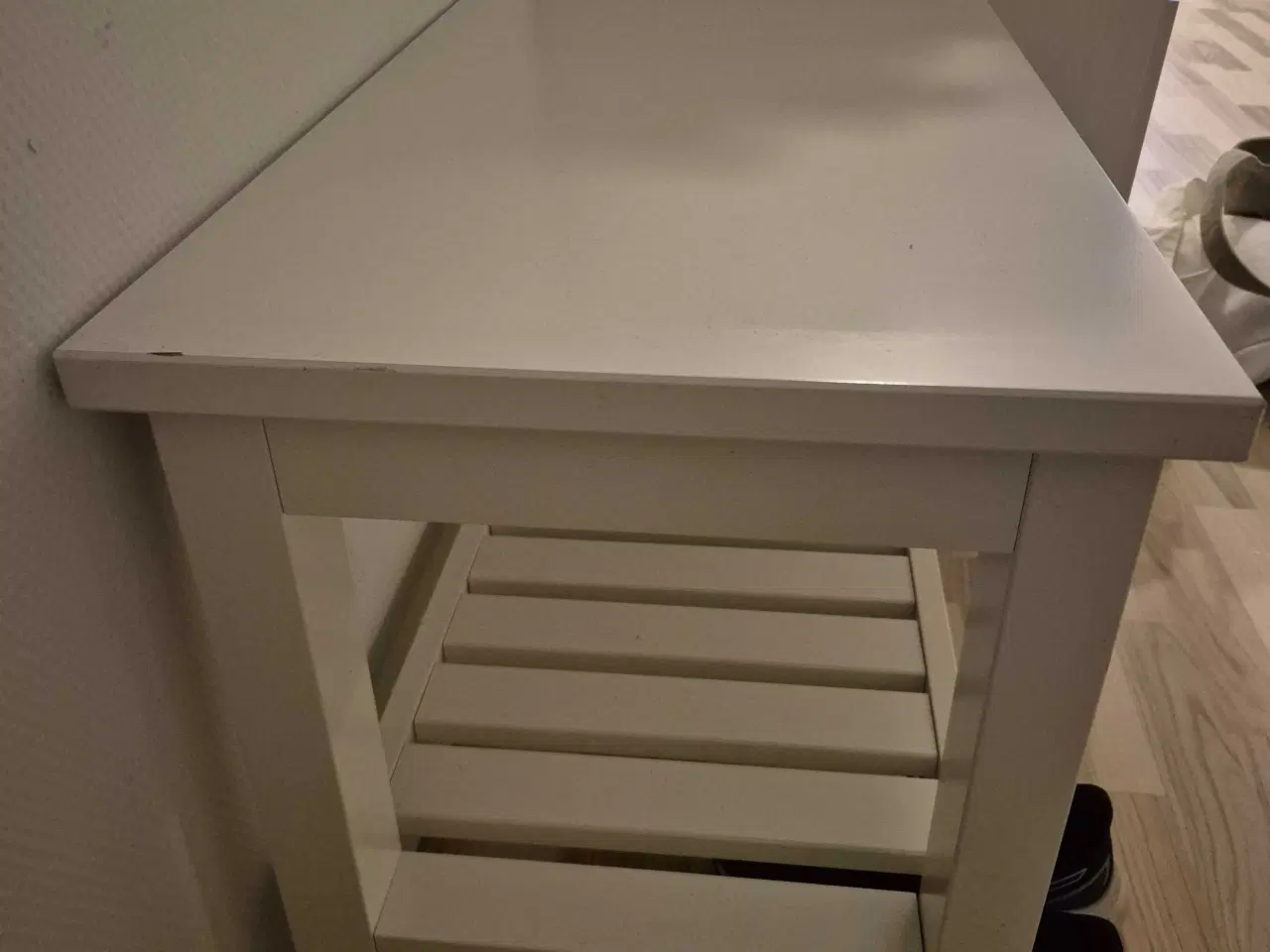 Billede 3 - Hvid skobænk / entremøbel fra Jysk
