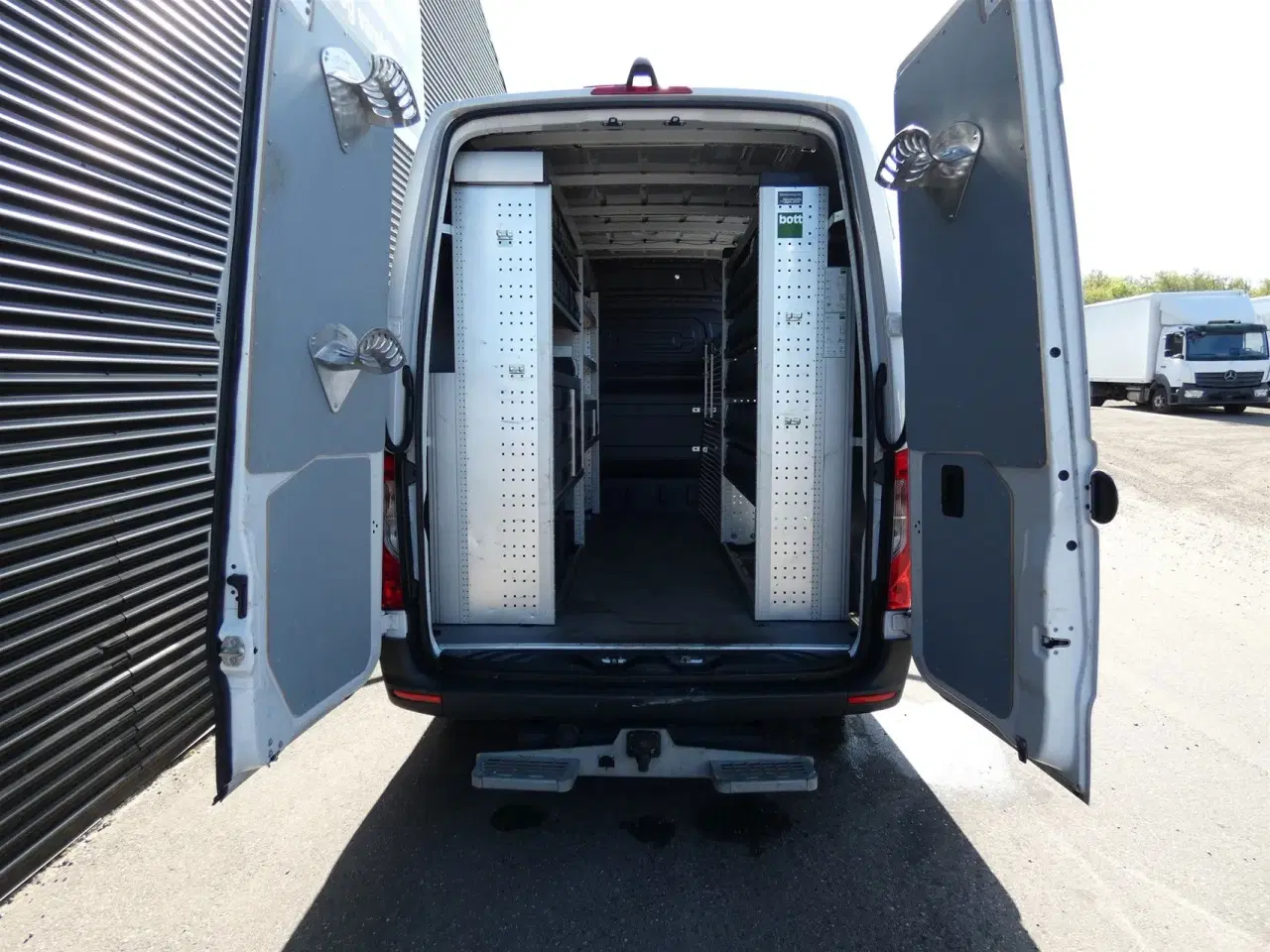 Billede 1 - Mercedes-Benz Sprinter 315 2,0 CDI A2 H2 RWD 9G-Tronic 150HK Van Aut.