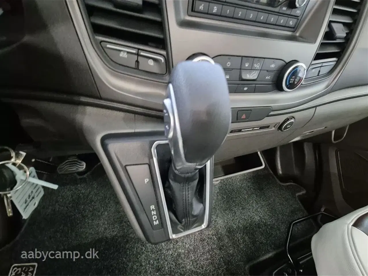 Billede 6 - 2020 - Benimar Tessoro 497 Northautokapp   Nk Pakke. Automatgear. solceller. Batteri. Inverter. Markise. Lædersæder. Hæve/sænkbar Queensbed. Varme på spildevandstank.