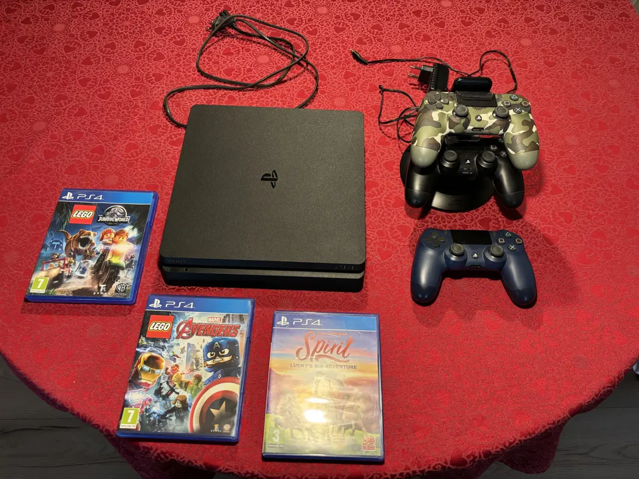 Billede 1 - Meget velholdt PlayStation 4 med 1tb lagerplads   