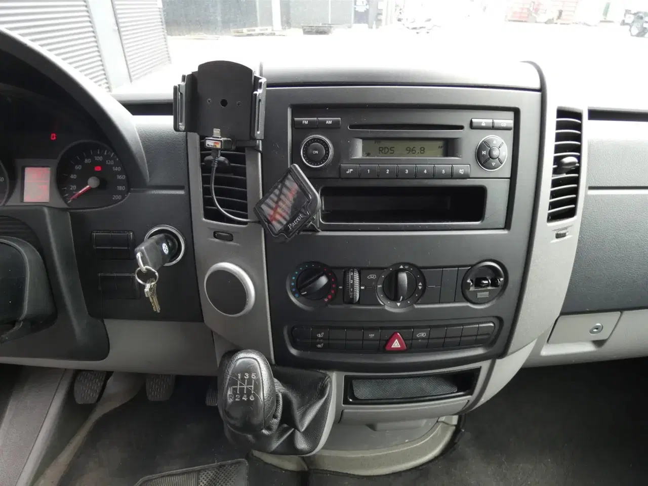 Billede 13 - VW Crafter Alukasse m.lift 2,5 TDI Brobil 163HK Ladv./Chas. Man.