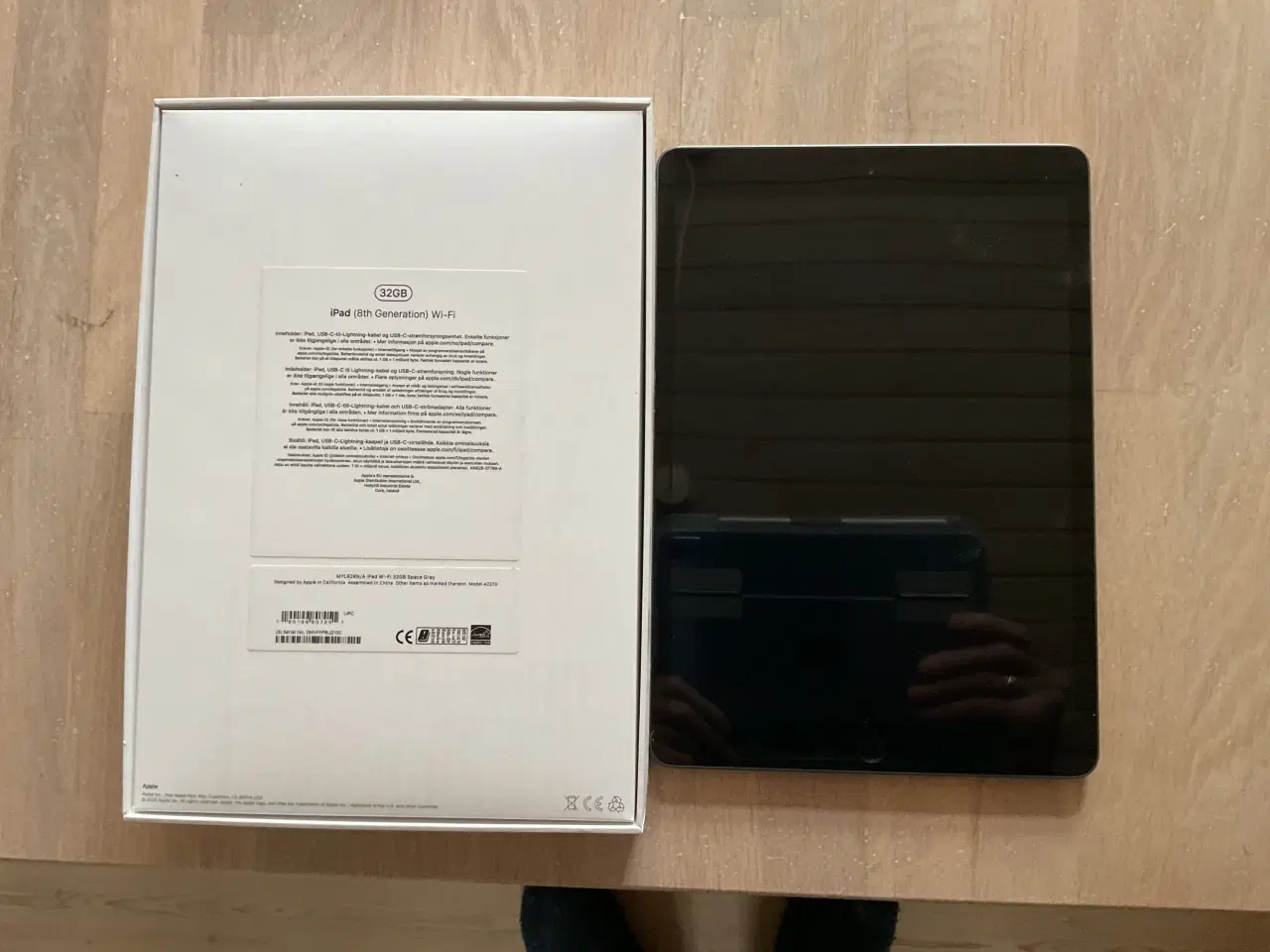Billede 1 - iPad 32GB 8th gen sælges