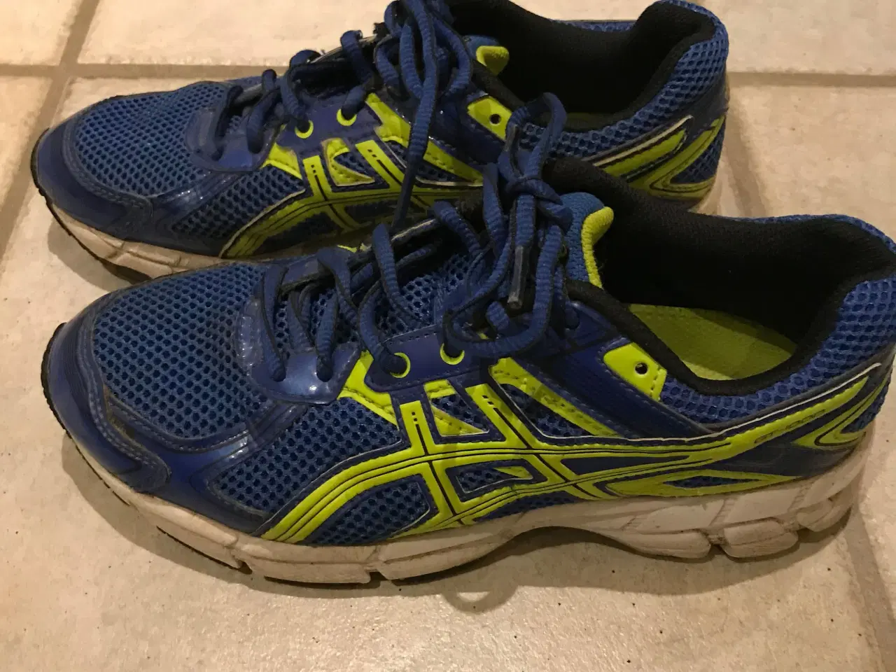 Billede 1 - Asics løbesko str. 37,5