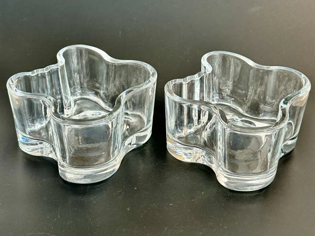 Billede 4 - Smukt Iittala sæt af to lysestager I flot stand