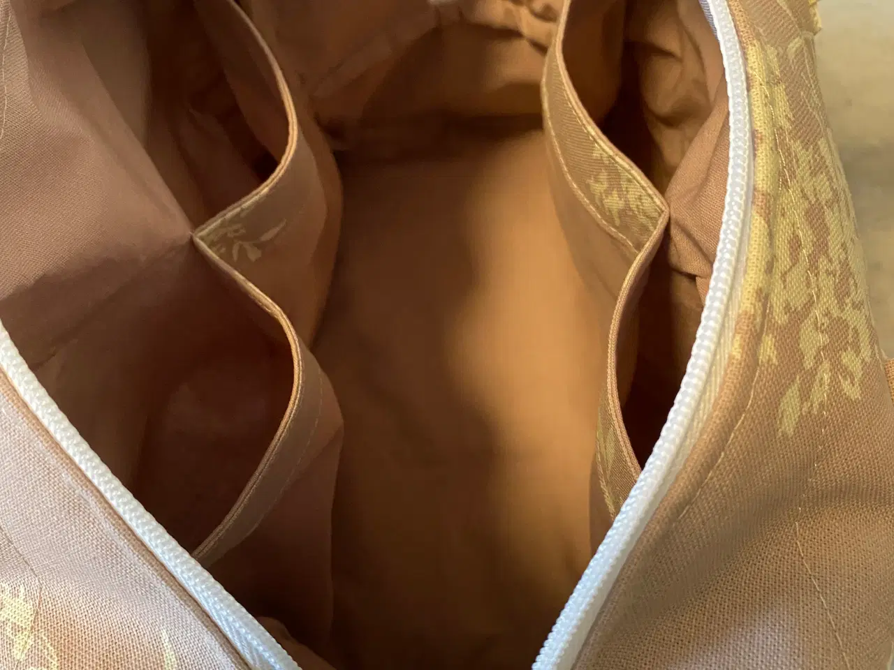 Billede 8 - Flotte toilettaskesæt