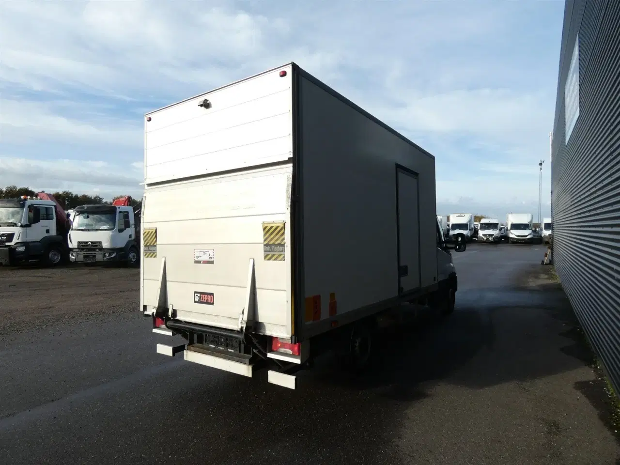 Billede 3 - Iveco Daily 35S18 ALUKASSE/LIFT AG8 3,0 D 180HK Ladv./Chas. Aut.