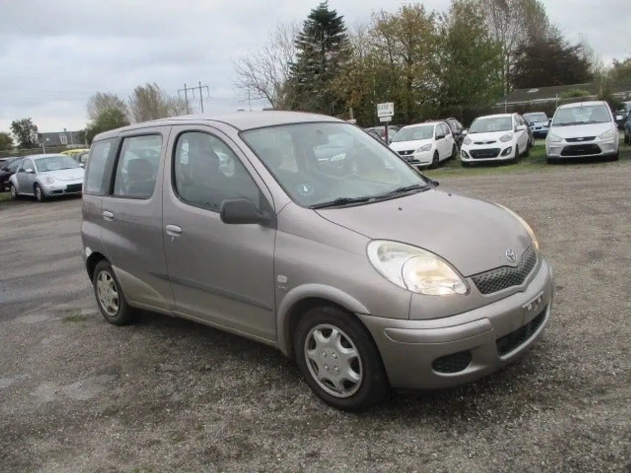 Billede 3 - Toyota Yaris Verso 1,3 Luna