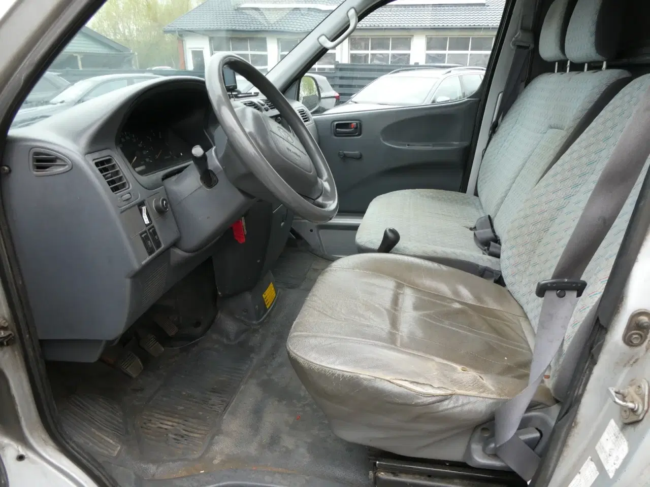 Billede 4 - Toyota HiAce 2,5 D-4D 102 Komfort lang 4x4