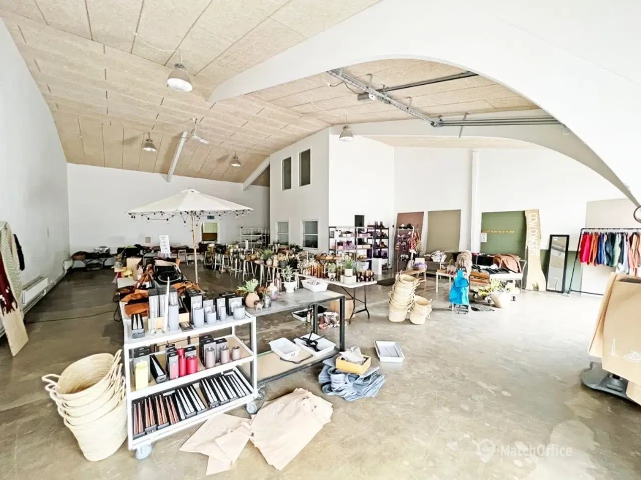 Billede 3 - Lager med showroom i industriel stil - i alt ca. 236 kvm