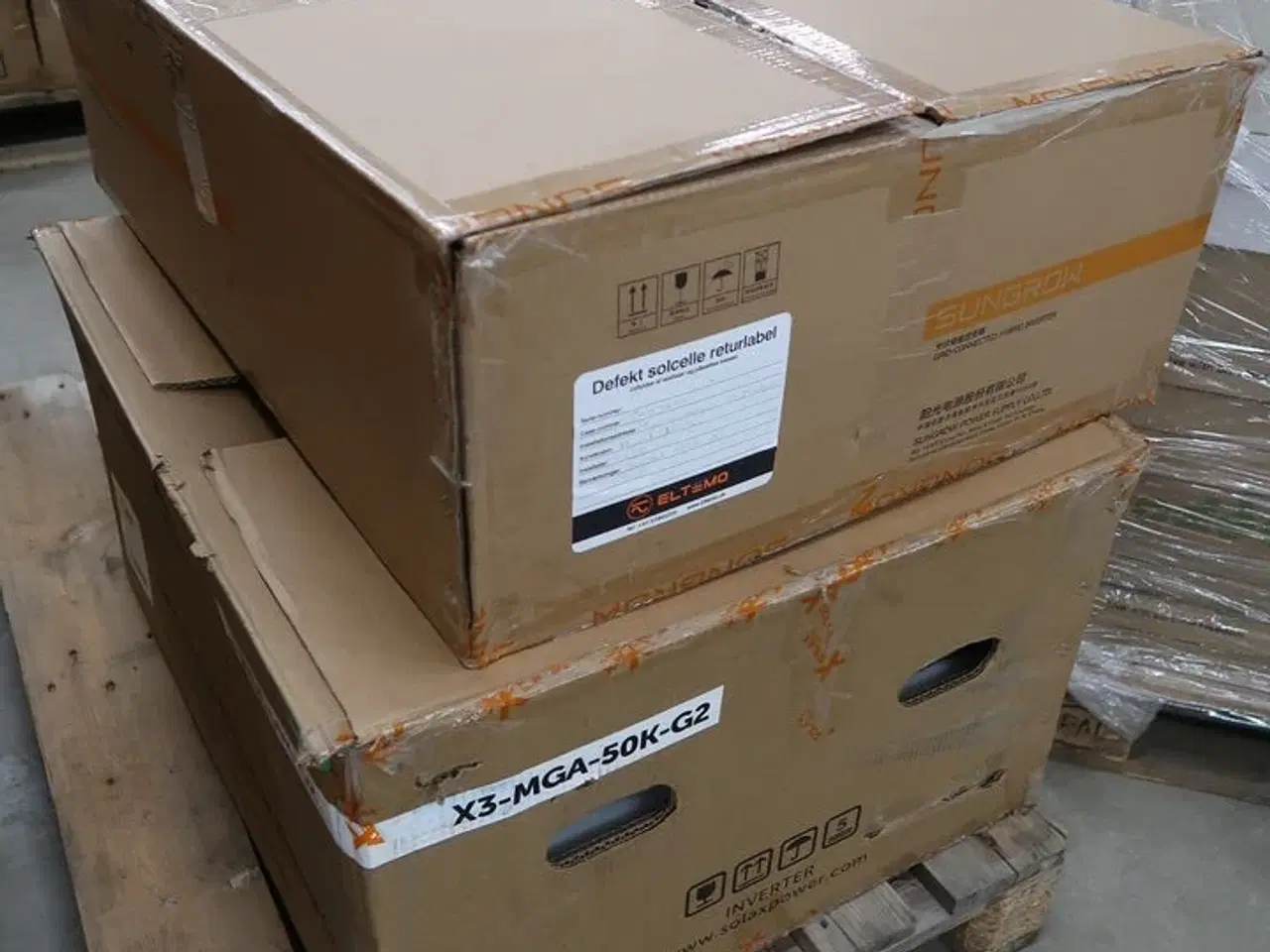 Billede 1 - Inverter SOLAX X3 samt Inverter SUNGROW SH8.ORT (Defekte)
