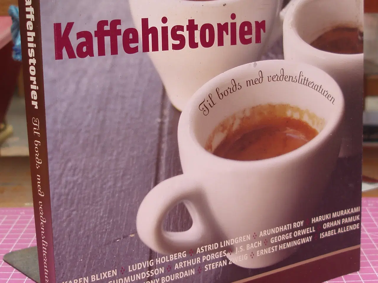 Billede 1 - Kaffehistorier af Arild Sandgren og Tina Scheftelo