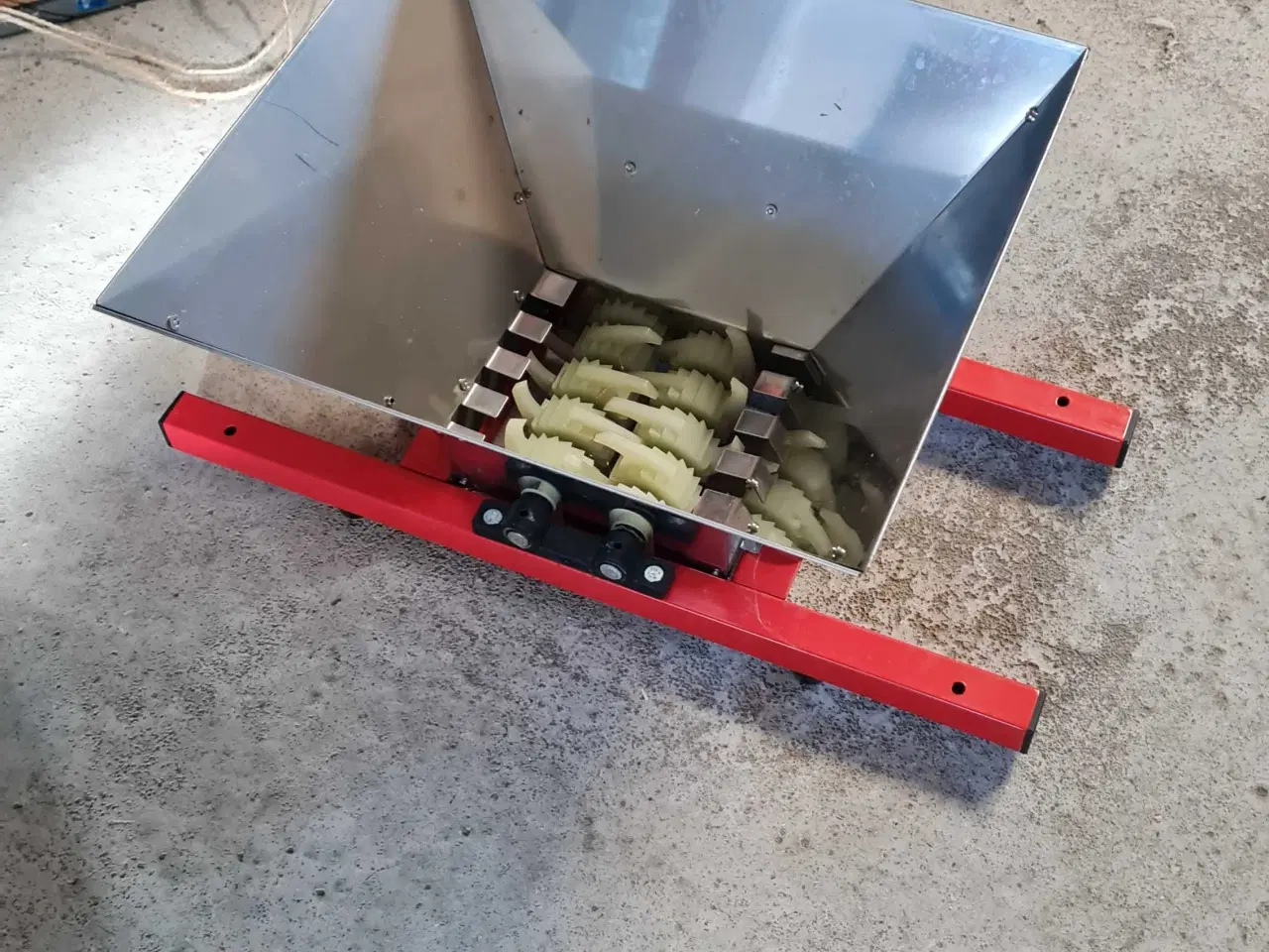 Billede 6 - Æblemost presse og kværn