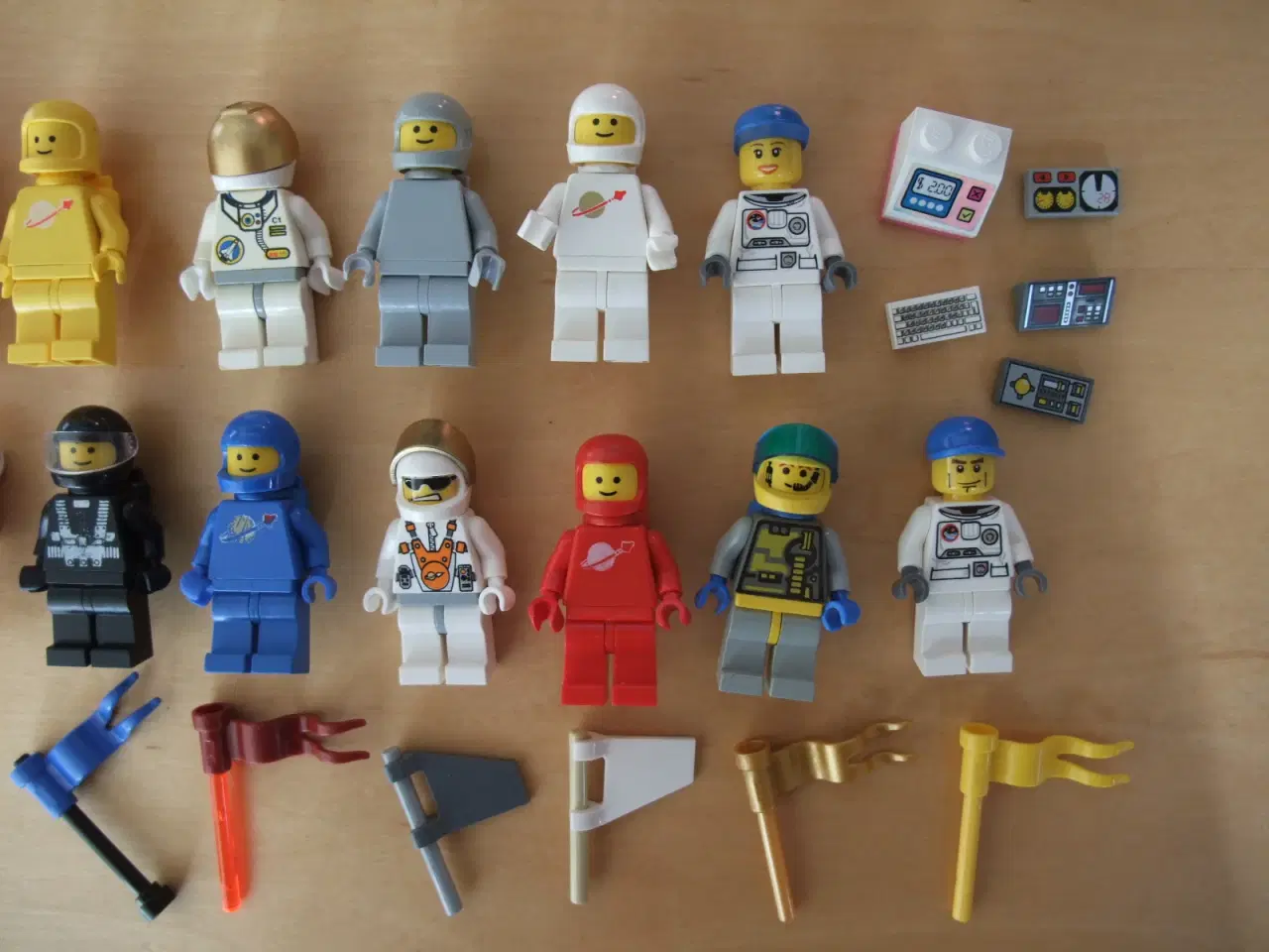 Billede 3 - Lego Space Figurer
