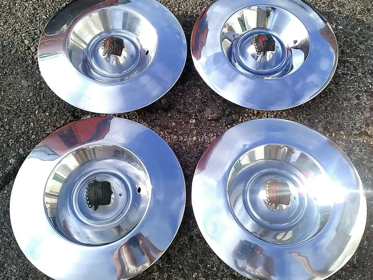 Billede 2 - Navkapsler Cadillac 1953.