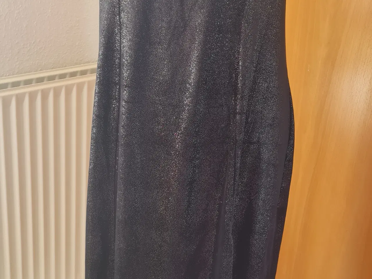 Billede 1 - Glimmer kjole str L 40 H&M 