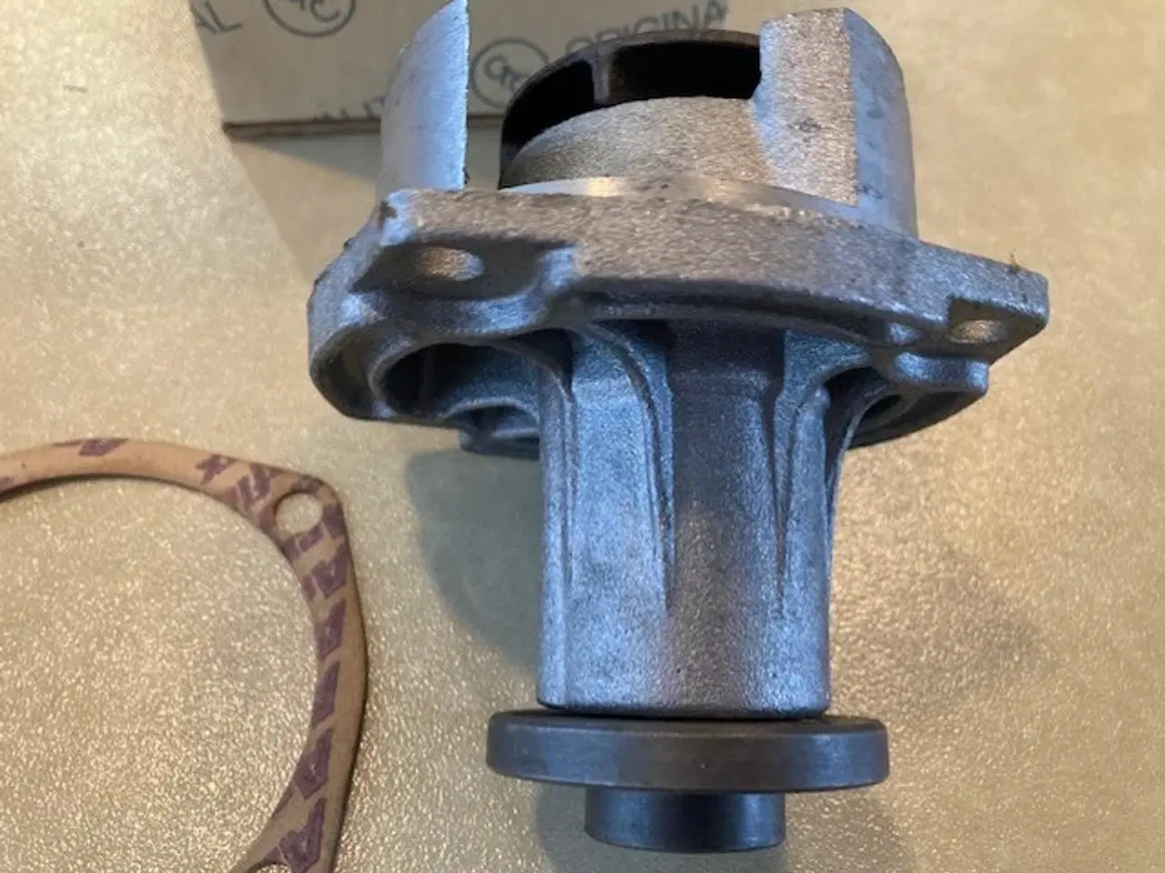 Billede 2 - Alfasud vandpumpe 