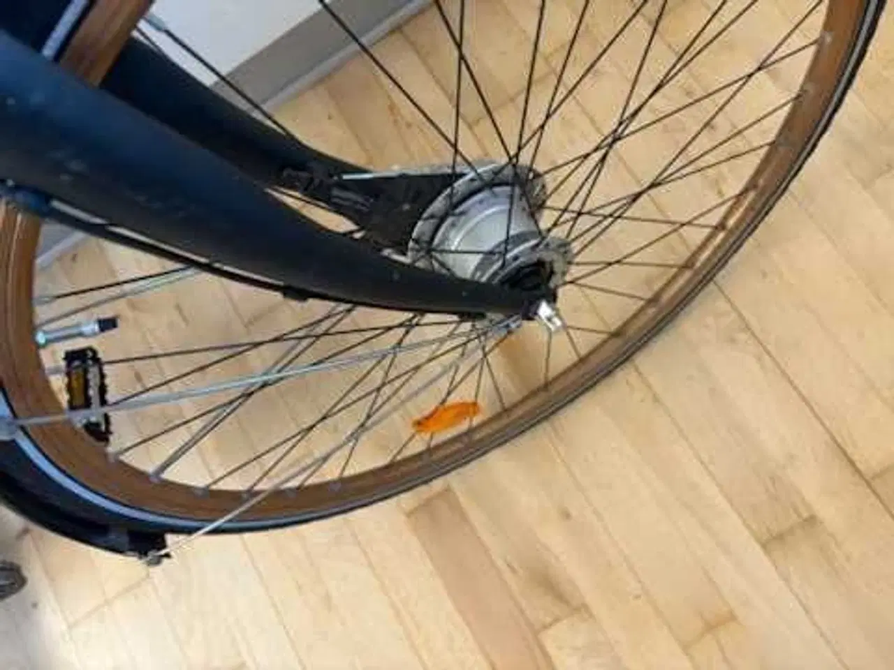 Billede 4 - Flot Batavus sælges.