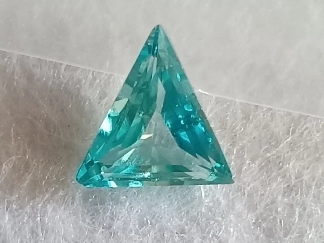 Billede 2 - 2.90 Karat 100% Naturlig & Ubehandlet Cambodjansk