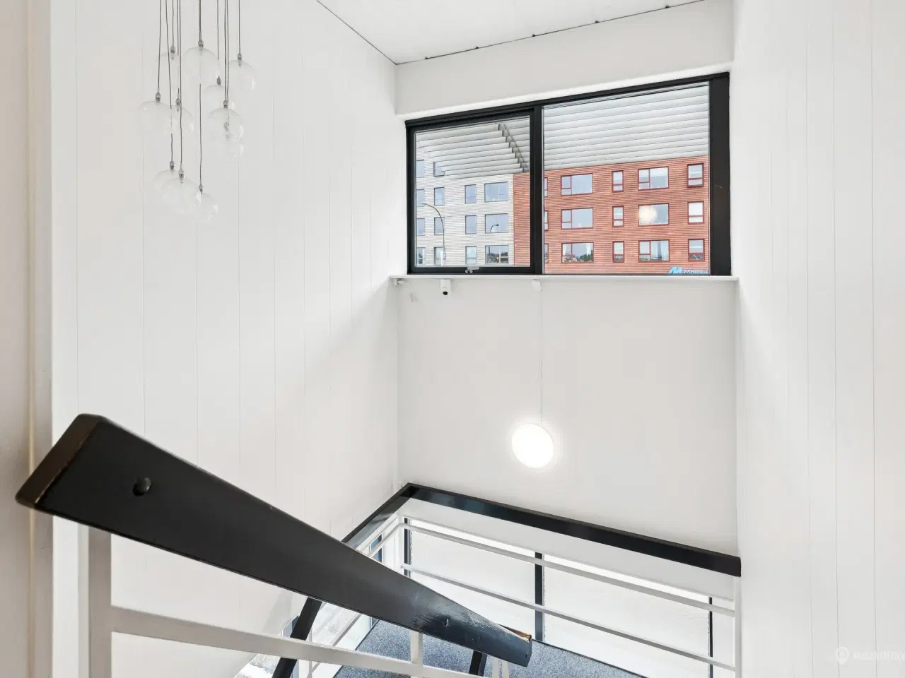 Billede 3 - Effektive kvadratmeter på bynær placering med nem adgang