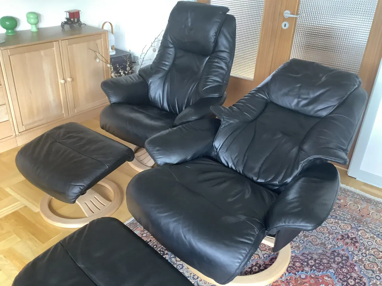 Billede 3 - Lænestole m. fodskammel