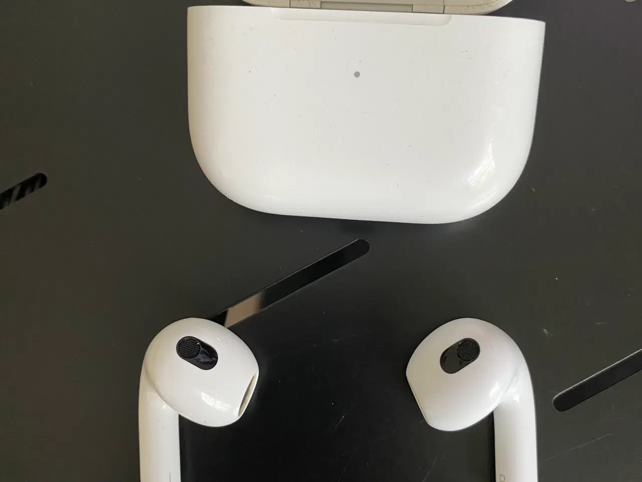 Billede 3 - Apple Airpods 3 holder god strøm