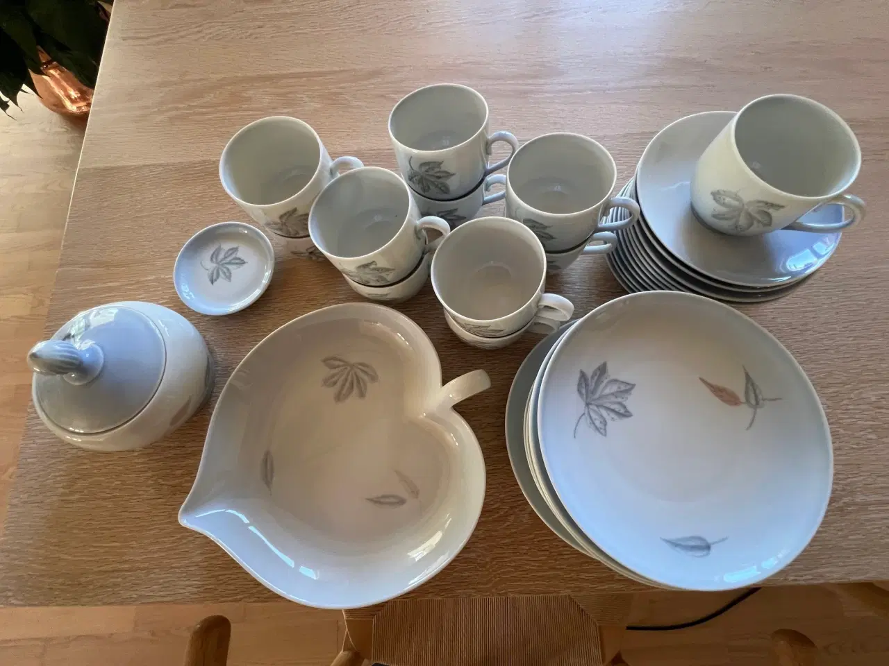 Billede 4 - Løvfald service flot og velholdt