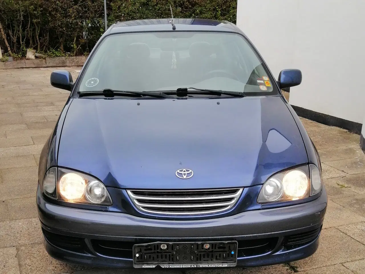 Billede 1 - Toyota Avensis 1.8 SD Man benzin 1999, skal synes 