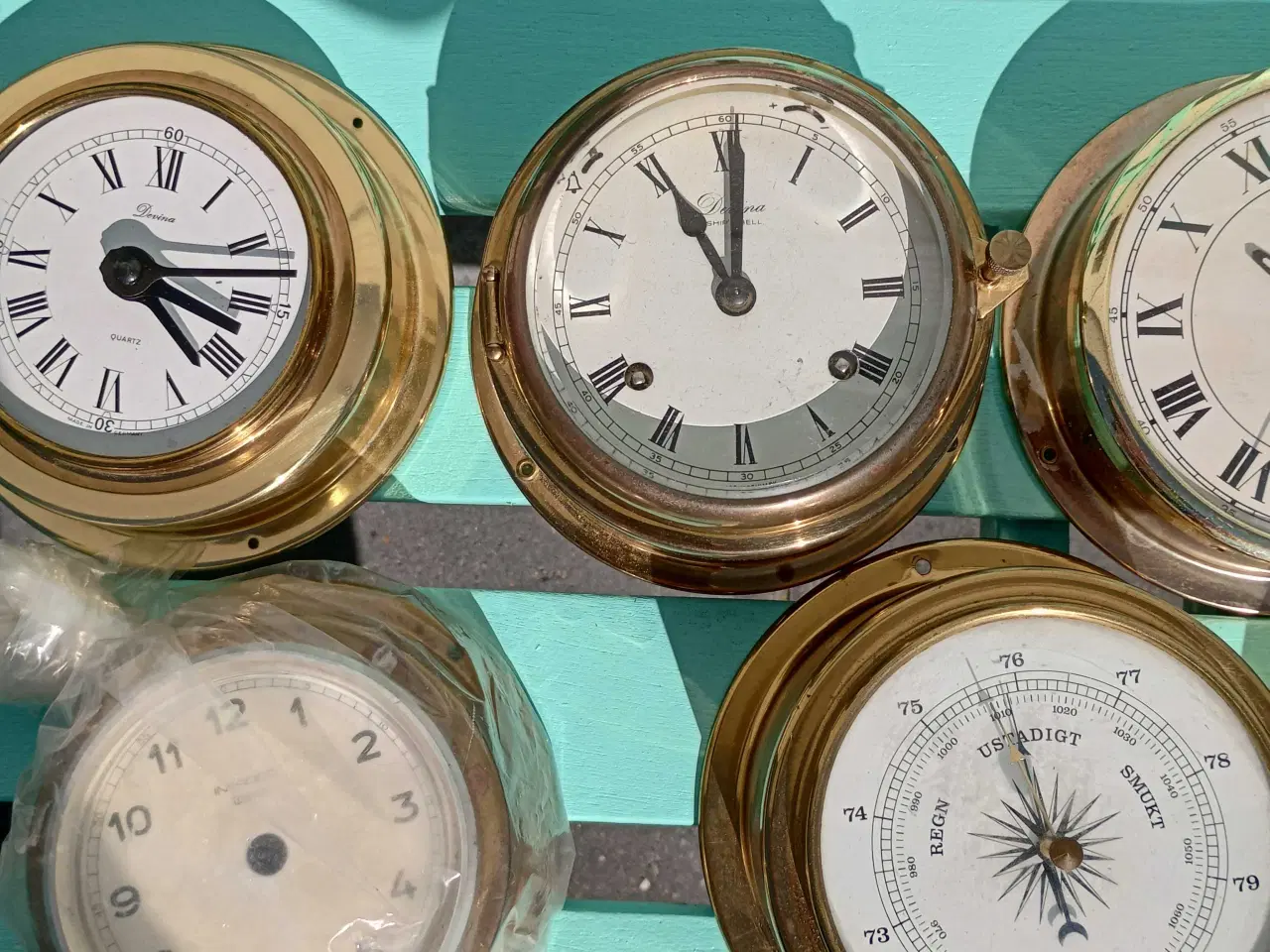 Billede 4 - Et lot messing ure og barometer 