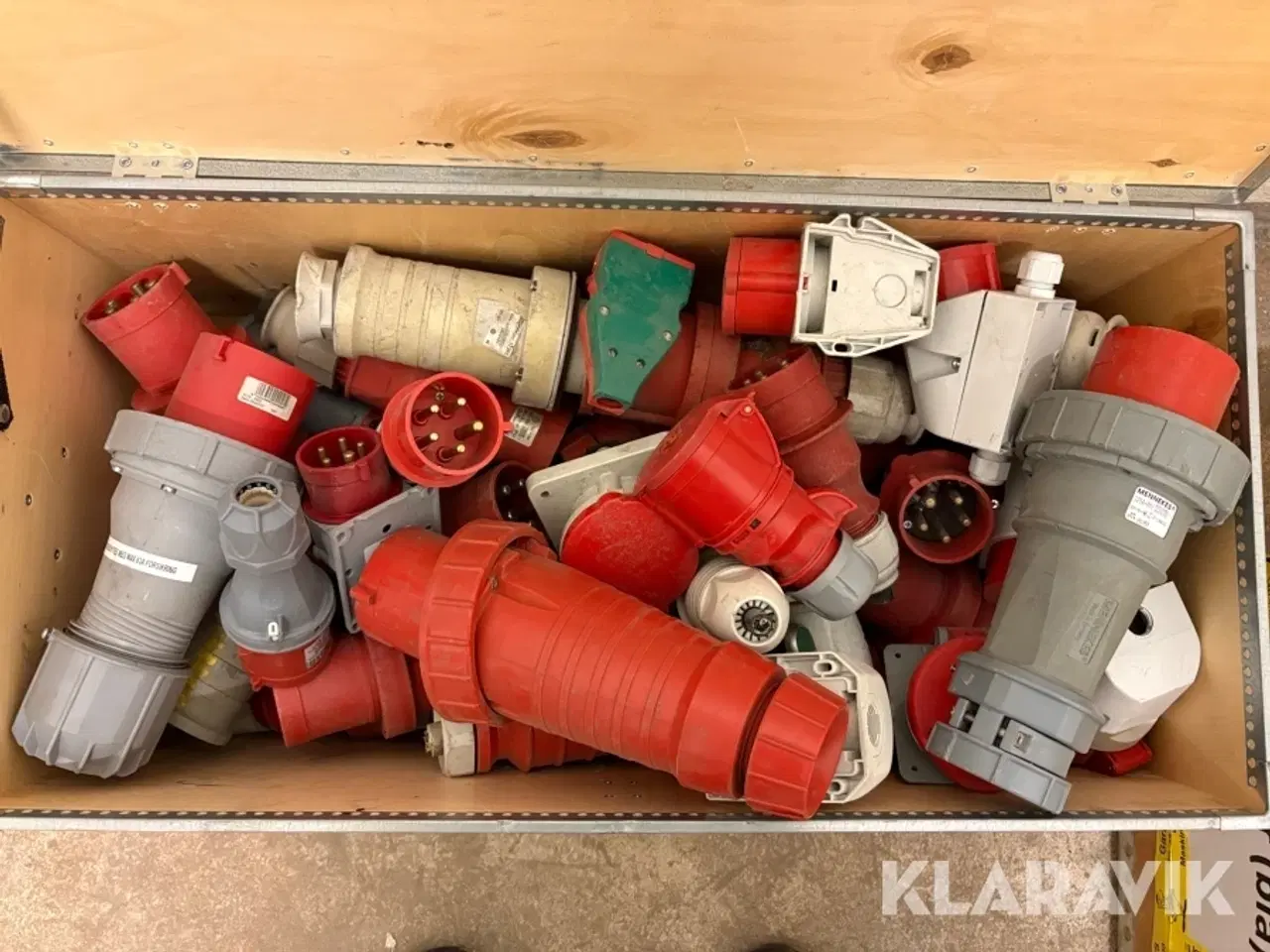 Billede 3 - Assorterede stik - 4 kasser