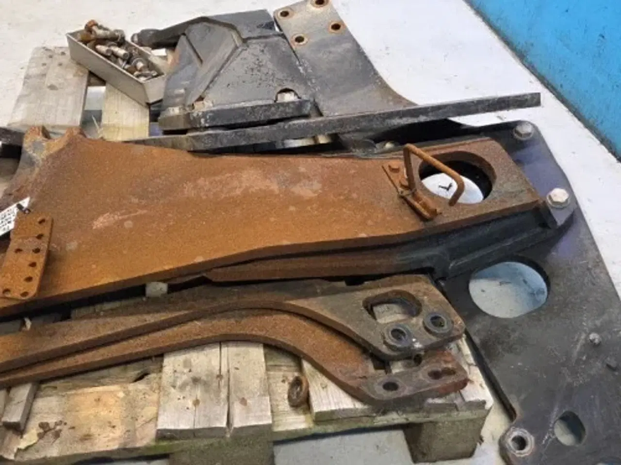 Billede 2 - New Holland T6 Frontlæsse Beslag 47714850