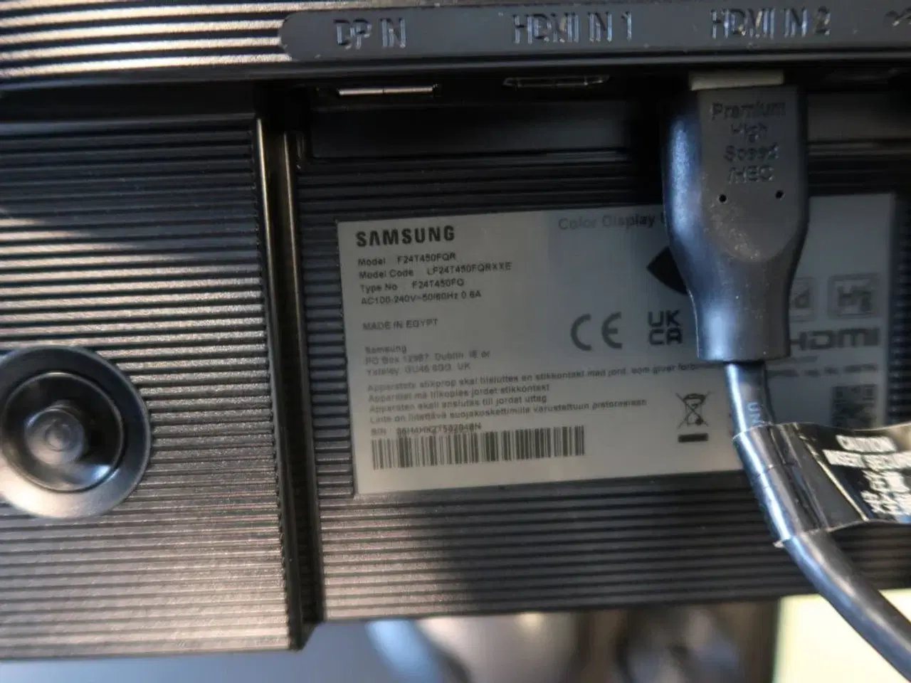 Billede 4 - Computerskærm SAMSUNG F24T450FQR samt tastatur og mus
