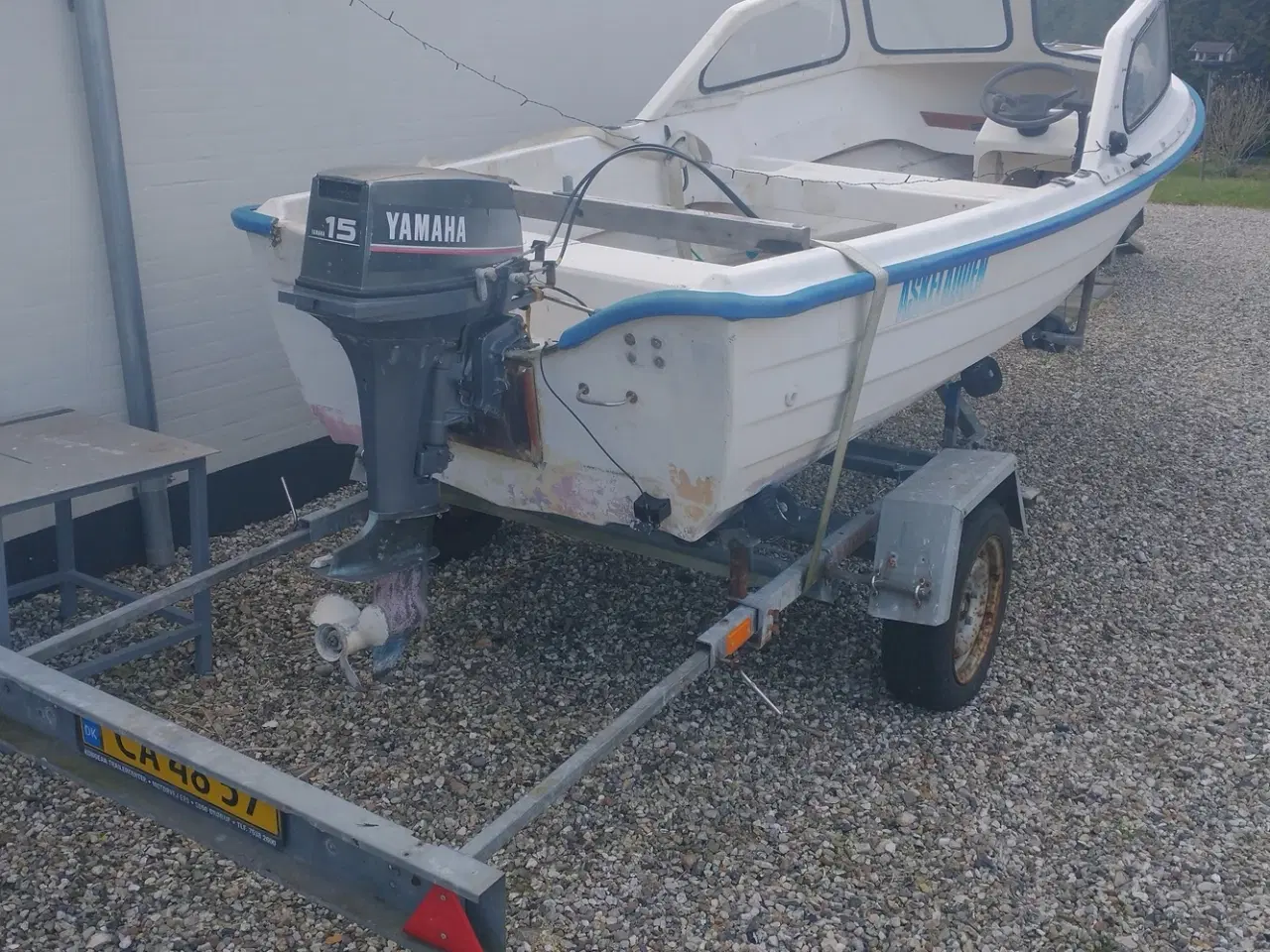 Billede 3 - Båd med motor og indregistreret bådtrailer