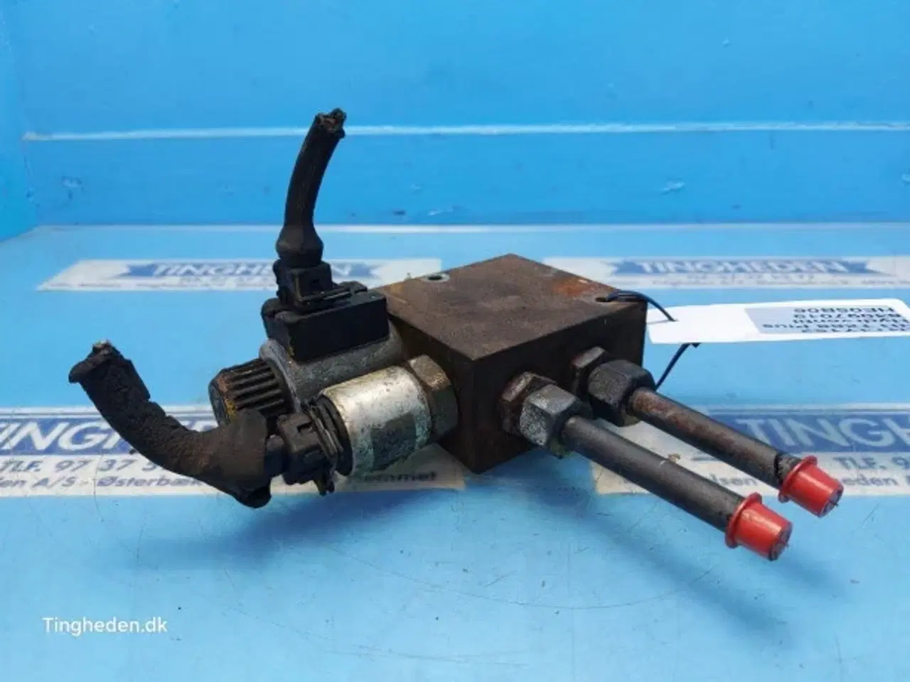 Billede 2 - New Holland TX68 Hydraulikventil 84097019