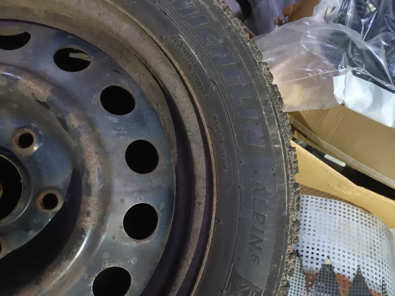 Billede 4 - Vinterhjul michelin alpin 205x55x16 5x114,3