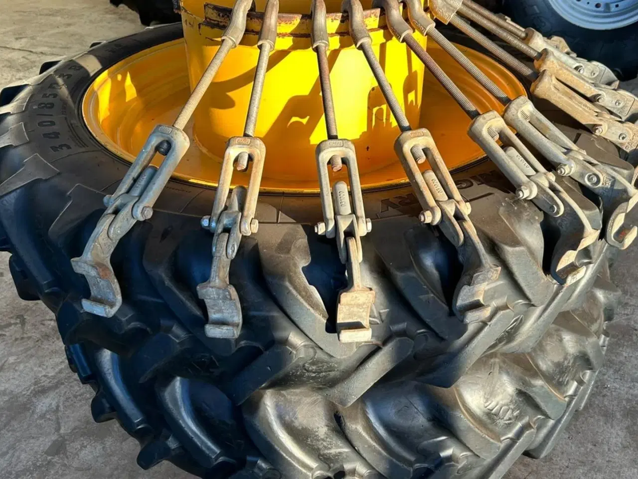 Billede 4 - - - - 340/85R38