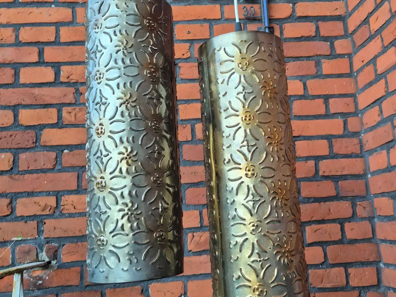 Billede 15 - Høje lamper med glade blomster-perforeringer 