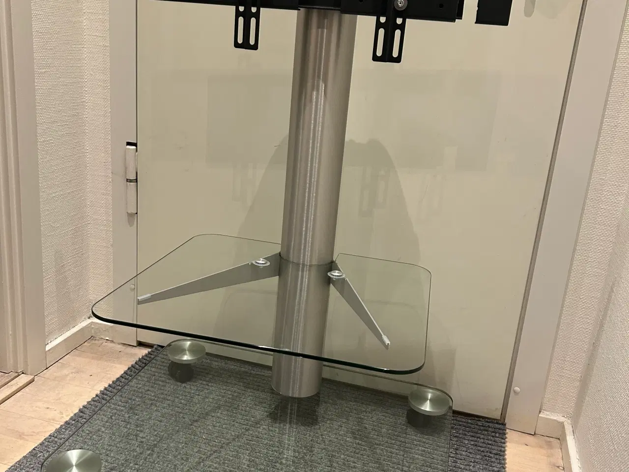 Billede 7 - Spectral TV-stander i glas og stål – elegant og st