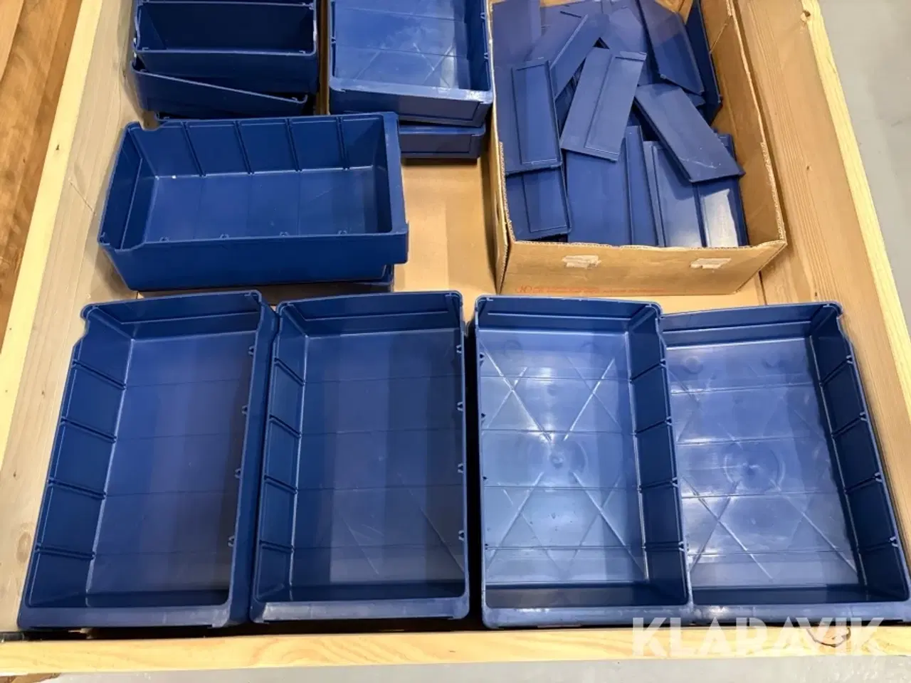 Billede 6 - Stort lot plastik kasser til opbevaring 5 paller