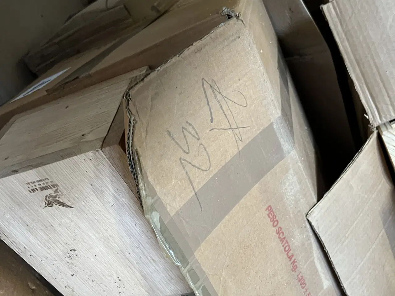 Billede 7 - Hej, jeg har nogle naturvarer, fugle, egern, pinds