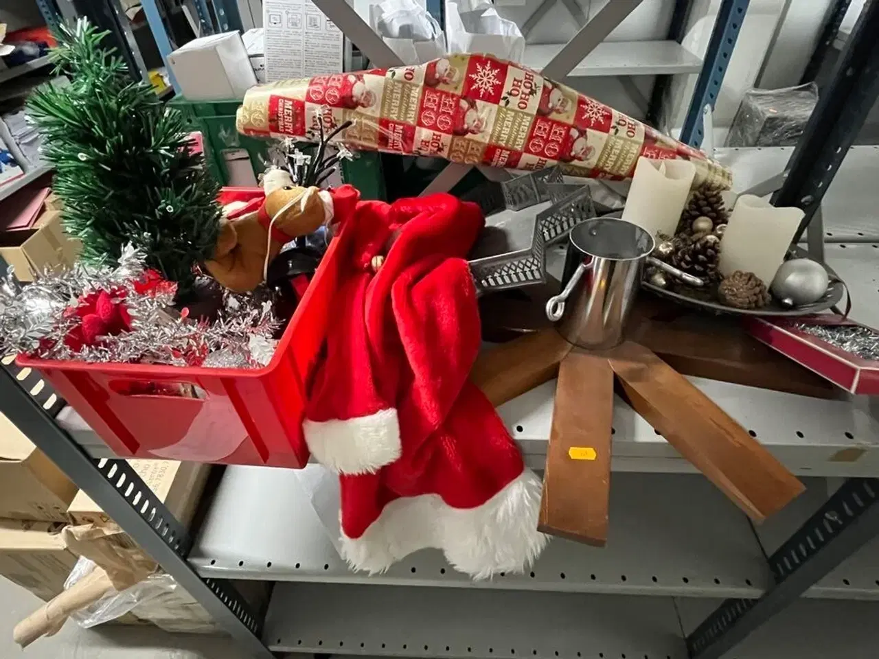 Billede 1 - Juletræsfod og div. Juleting - - Afhentes inden kl. 12