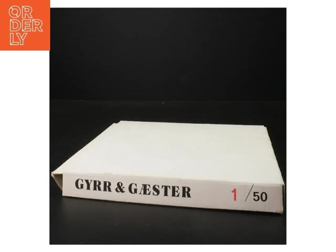 Billede 4 - Kunstnerisk porcelænstallerken fra Gyrr Og Gæster (str. 24 cm i diameter)