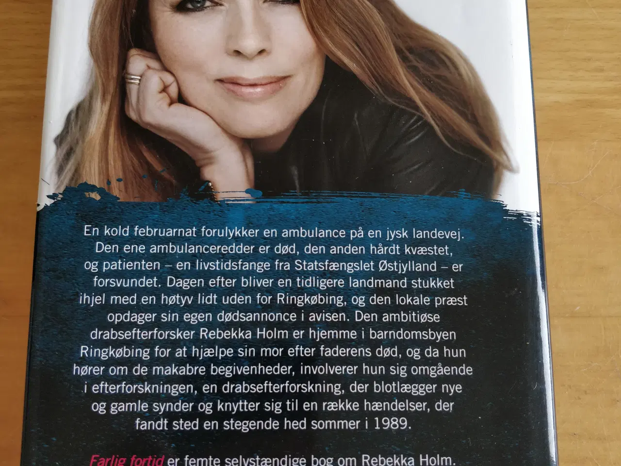 Billede 4 - Farlig fortid, Julie Hastrup