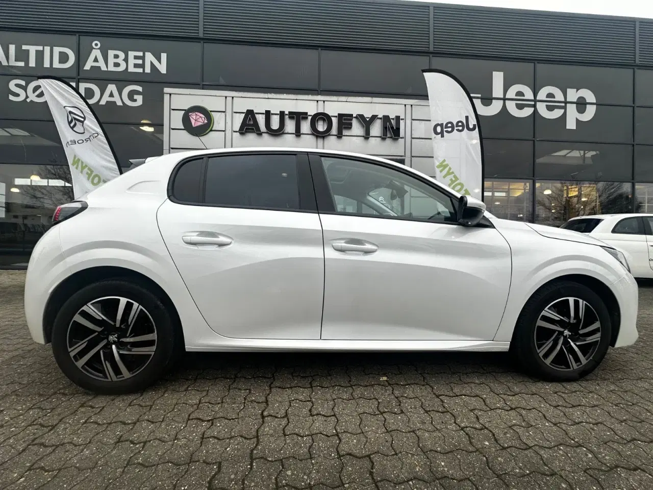 Billede 1 - Peugeot 208 1,5 BlueHDi 100 Allure Sky