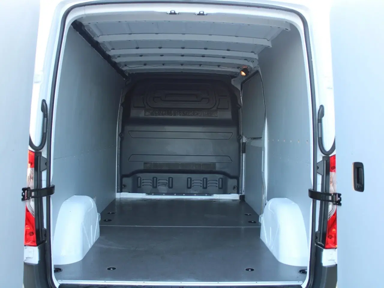 Billede 13 - Mercedes Sprinter 215 2,0 CDi A2 Kassevogn aut. FWD