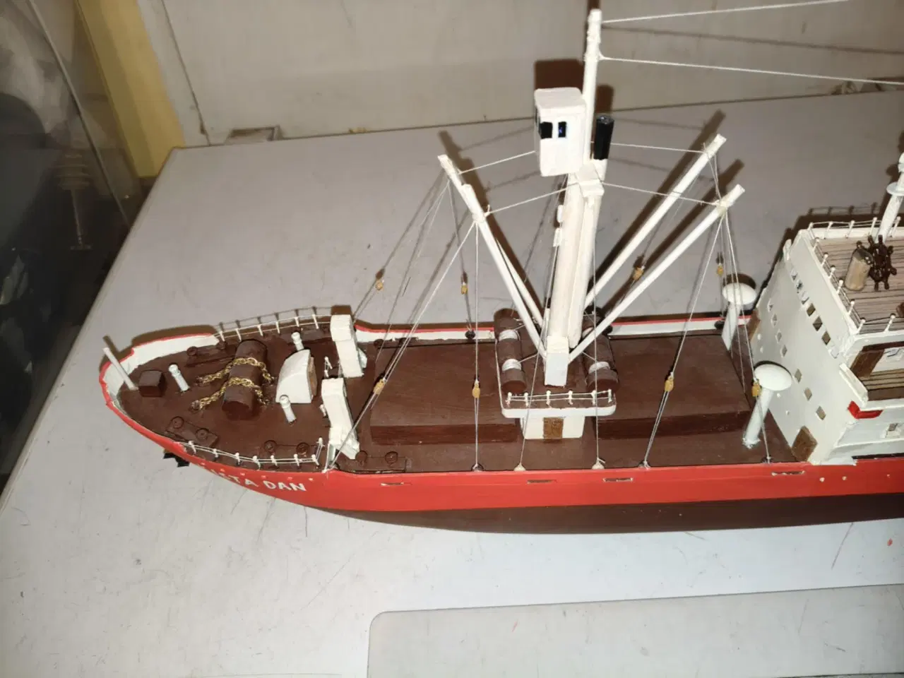 Billede 8 - super fed  hjemmelavet model af kista dan 